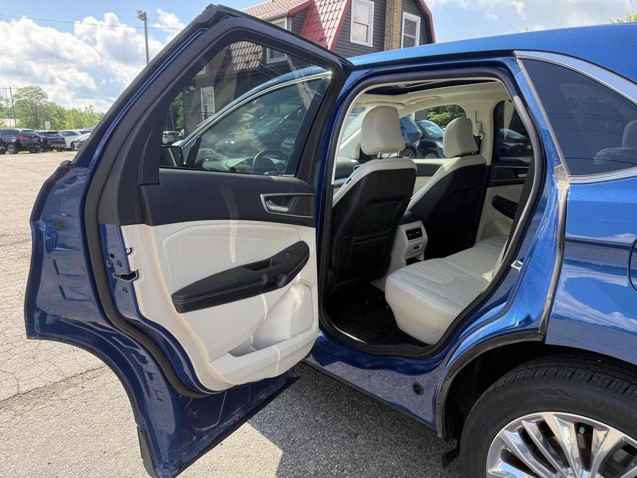 2024 Ford Edge Titanium Photo