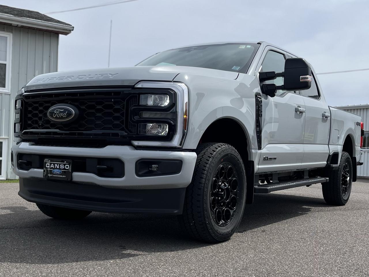 2026 Ford F-250 Super Duty SRW LARIAT 4WD CREW CAB 6.75' BOX Photo2
