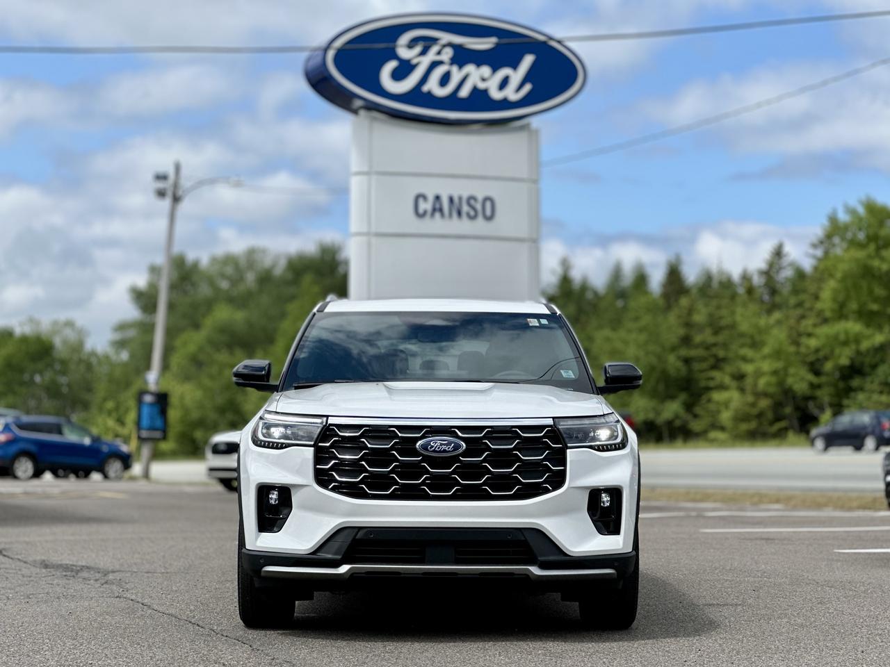 2026 Ford Explorer Platinum 4WD Photo1