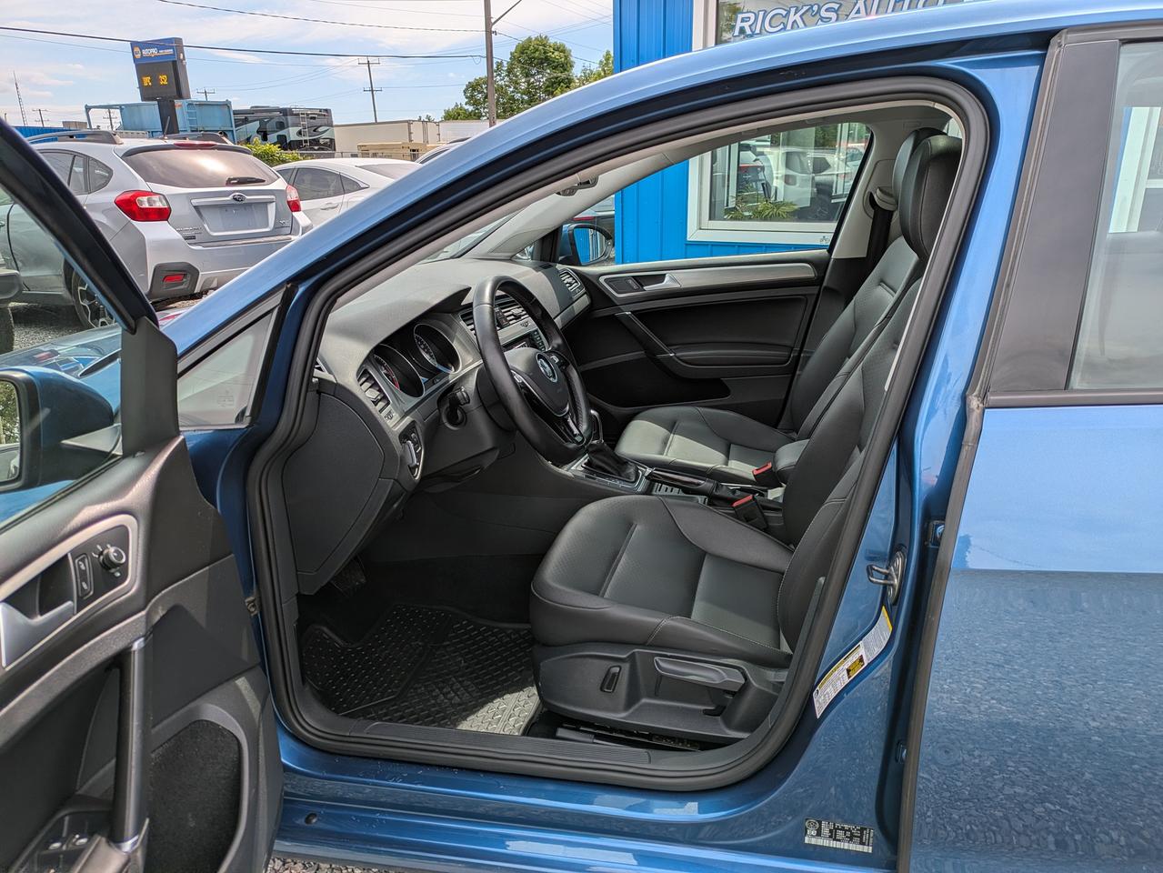 2015 Volkswagen Golf COMFORTLINE Photo