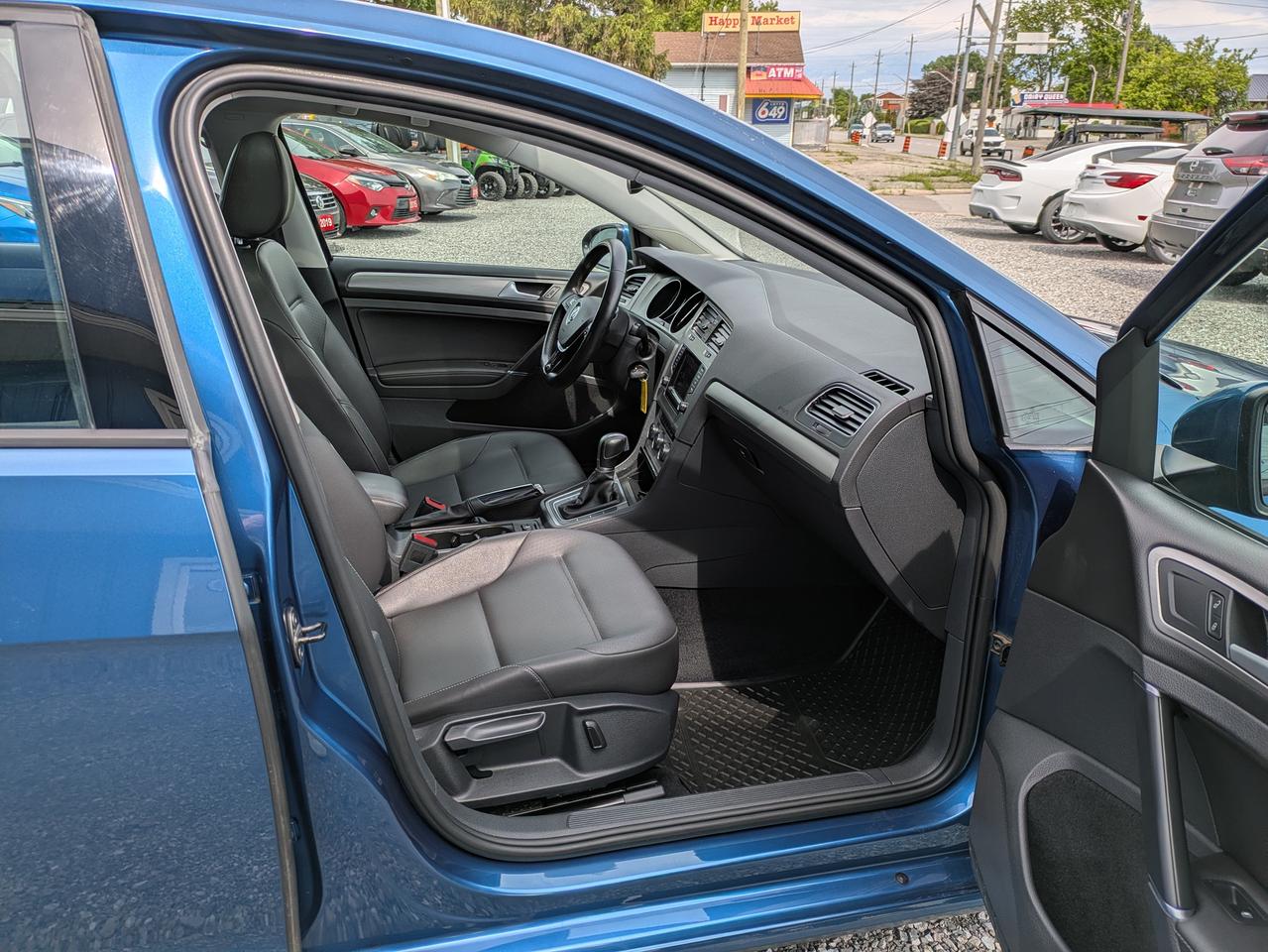 2015 Volkswagen Golf COMFORTLINE Photo