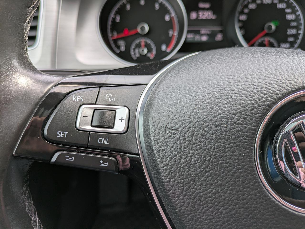 2015 Volkswagen Golf COMFORTLINE Photo