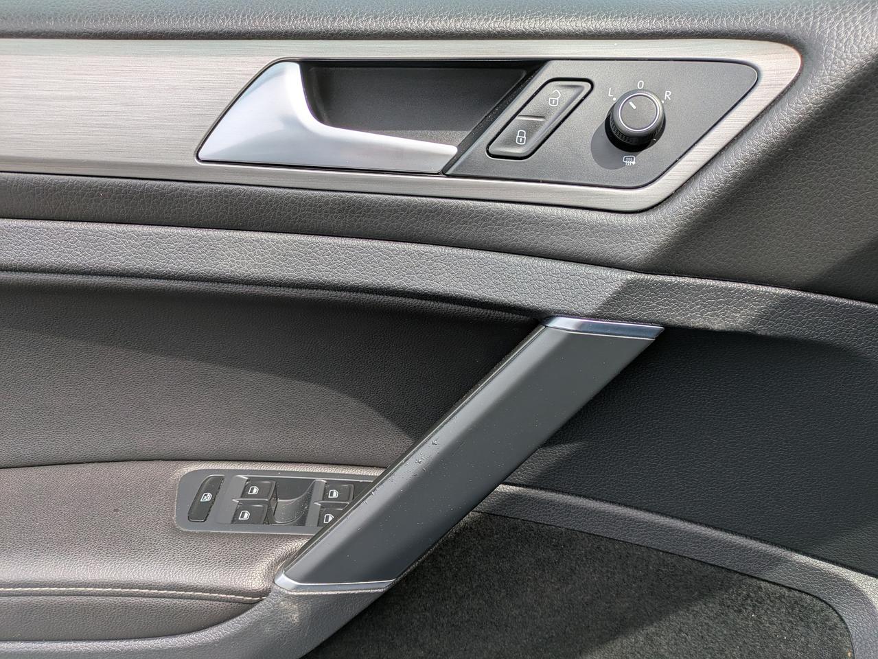 2015 Volkswagen Golf COMFORTLINE Photo