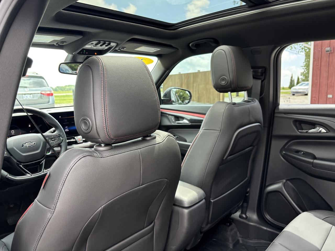 2025 Chevrolet TrailBlazer RS One Owner | Clean CarFax | Factory Warranty! Photo