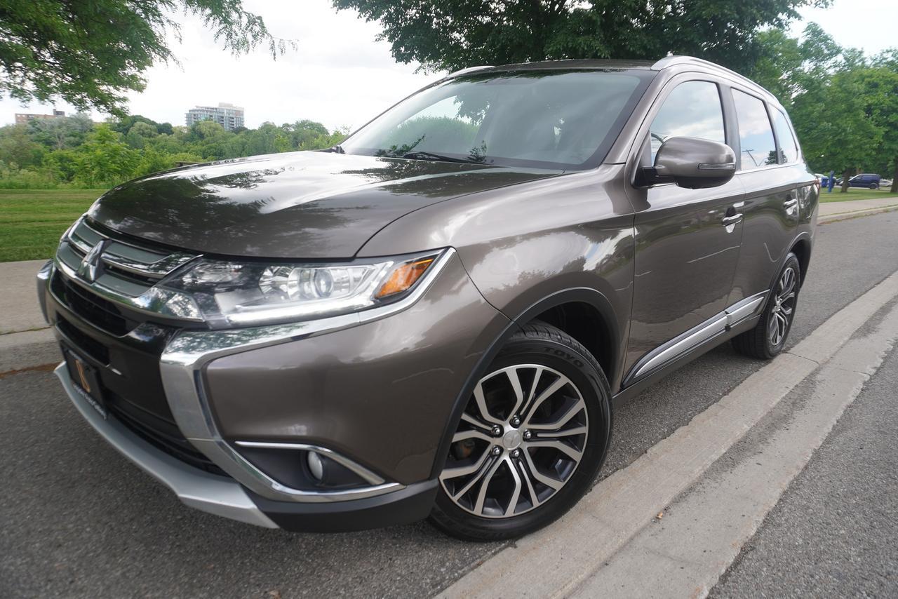 2018 Mitsubishi Outlander NO ACCIDENTS / 7 SEATER / LEATHER / 1 OWNER / ES TRIM!! Photo