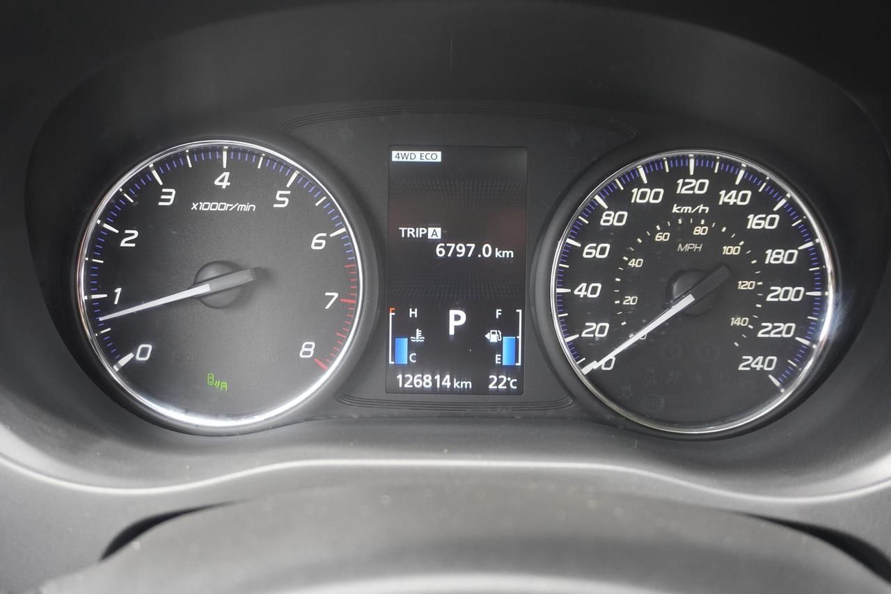 2018 Mitsubishi Outlander NO ACCIDENTS / 7 SEATER / LEATHER / 1 OWNER / ES TRIM!! Photo
