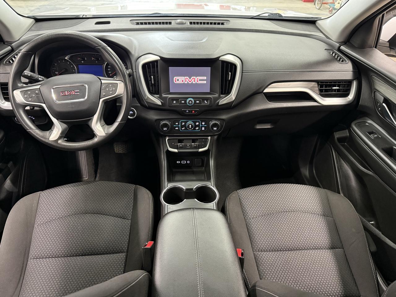 2024 GMC Terrain SLE Photo