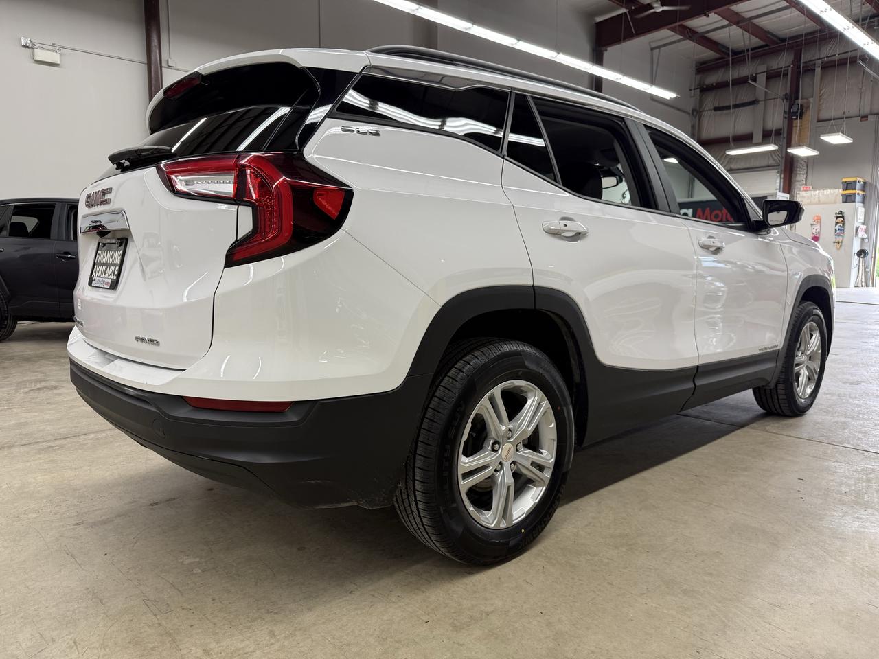 2024 GMC Terrain SLE Photo