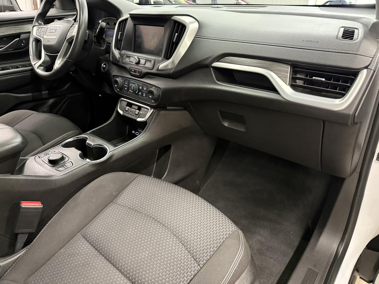 2024 GMC Terrain SLE Photo