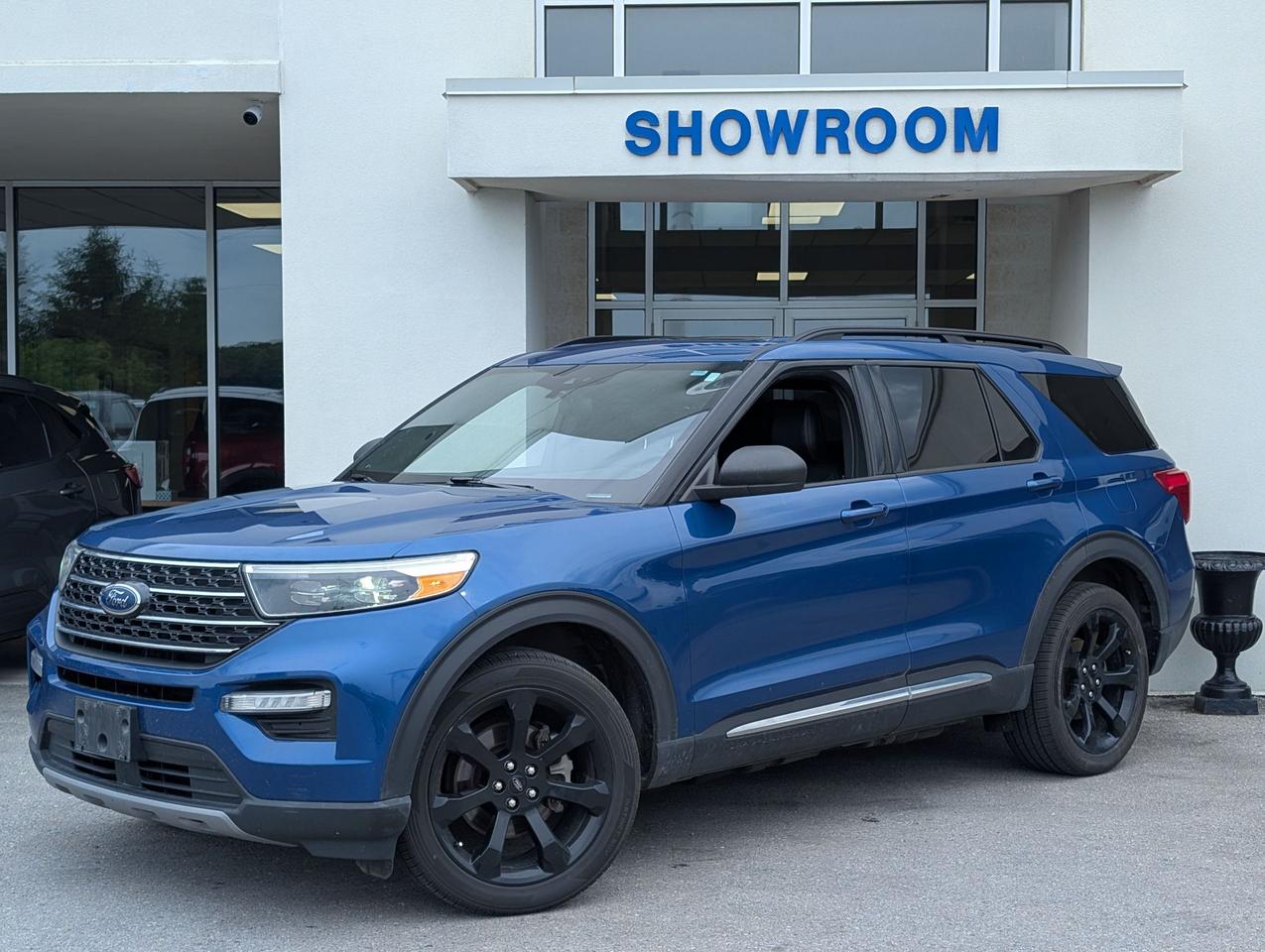2020 Ford Explorer XLT 4WD Photo0