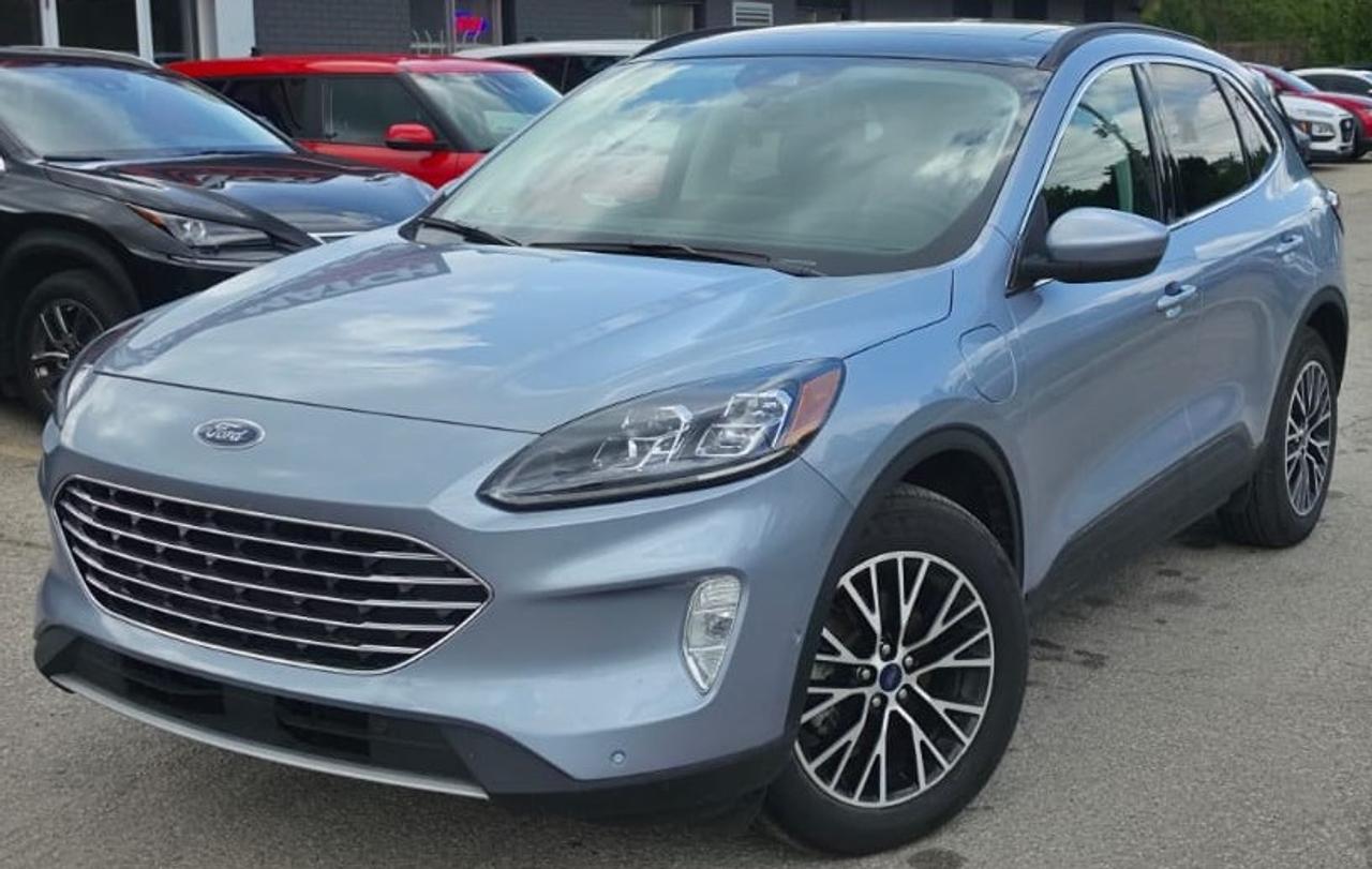 2022 Ford Escape TITANIUM / HYBRID / NO ACCIDENTS / PANO ROOF / NAV Photo0