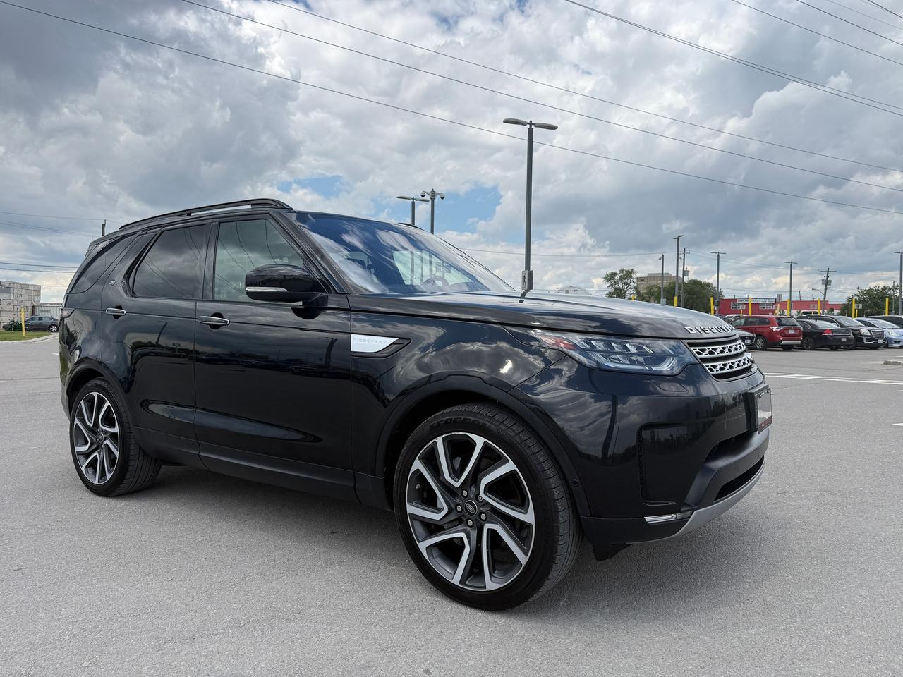 2019 Land Rover Discovery HSE LUXURY Photo2