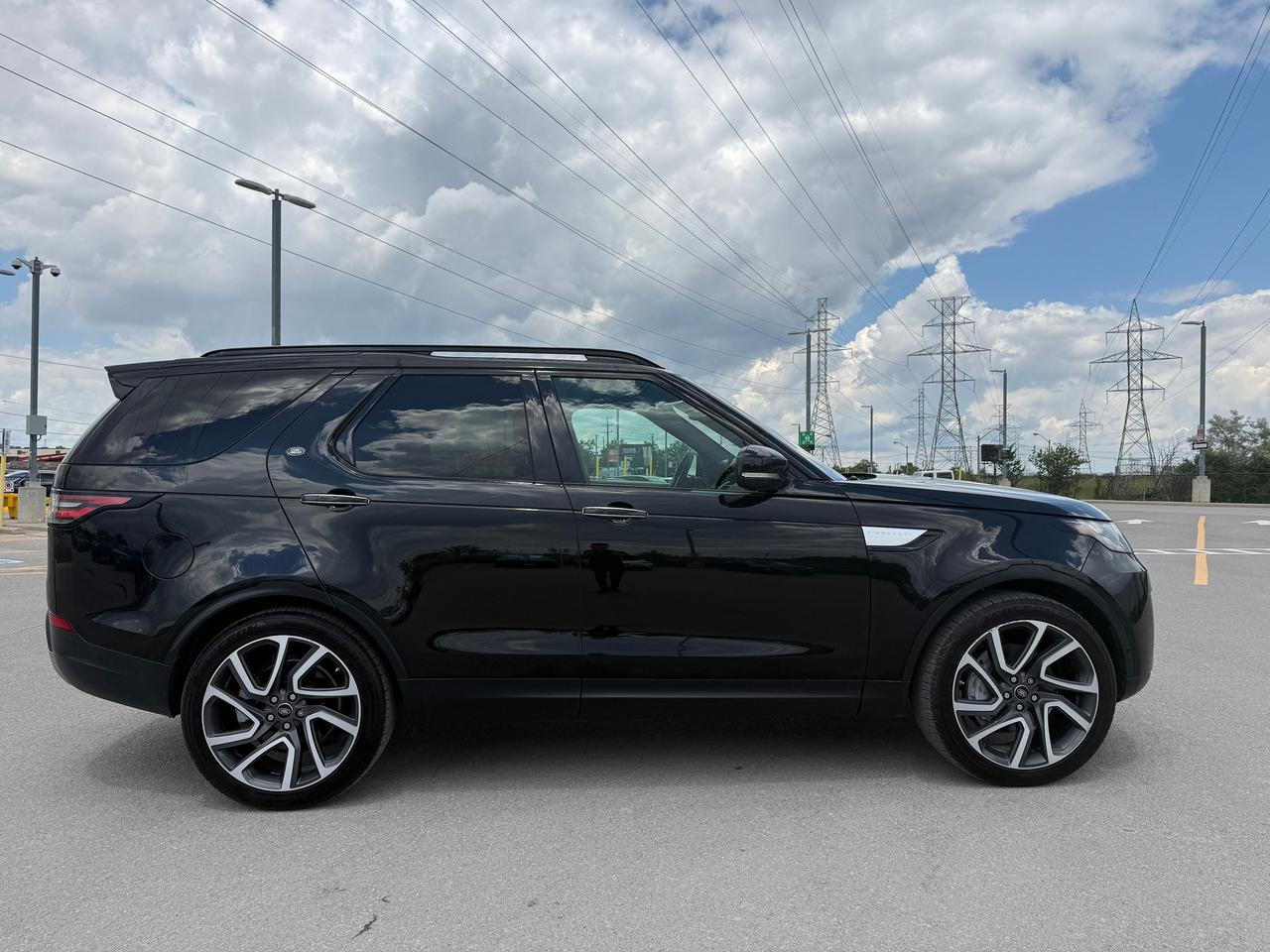 2019 Land Rover Discovery HSE LUXURY Photo