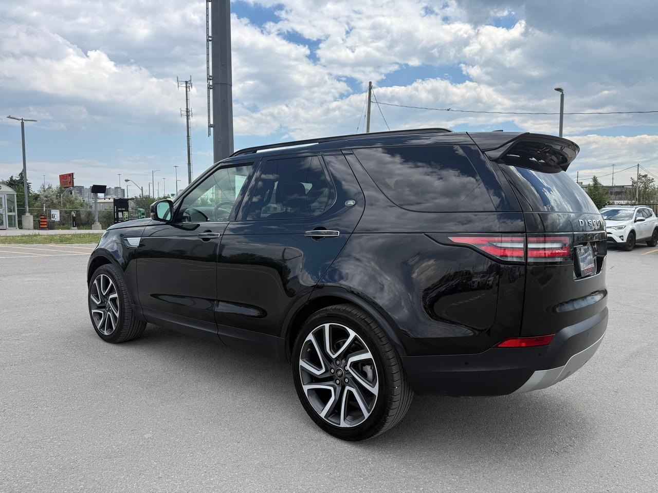 2019 Land Rover Discovery HSE LUXURY Photo