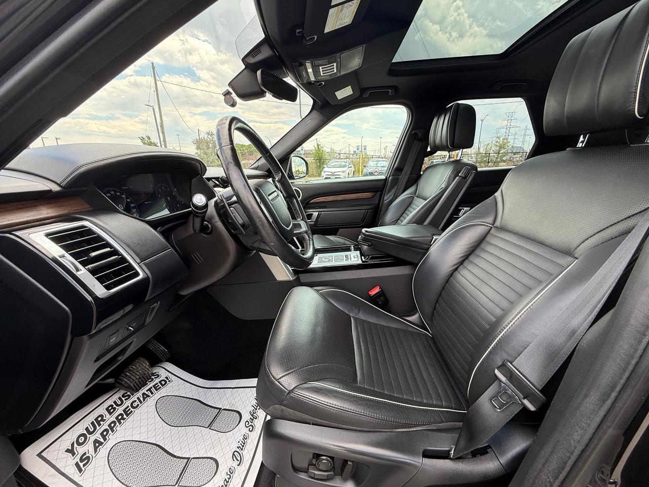2019 Land Rover Discovery HSE LUXURY Photo