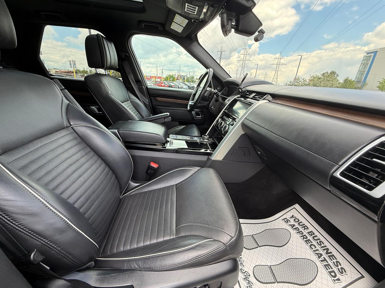 2019 Land Rover Discovery HSE LUXURY Photo
