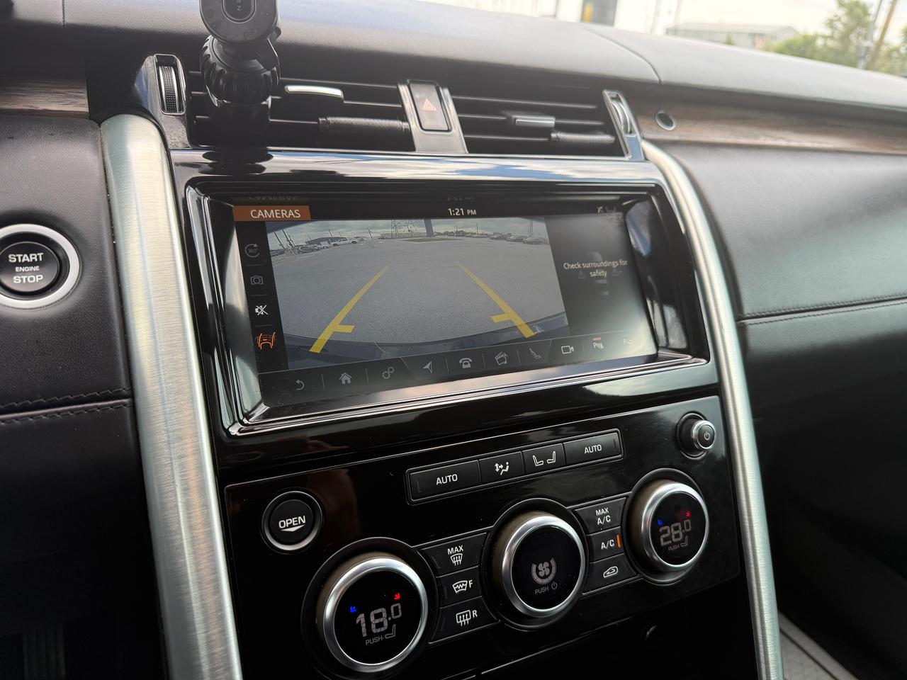 2019 Land Rover Discovery HSE LUXURY Photo