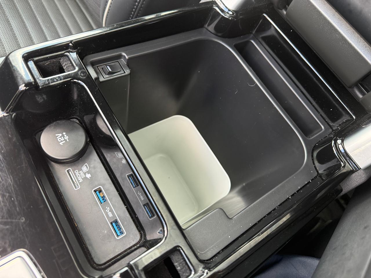 2019 Land Rover Discovery HSE LUXURY Photo