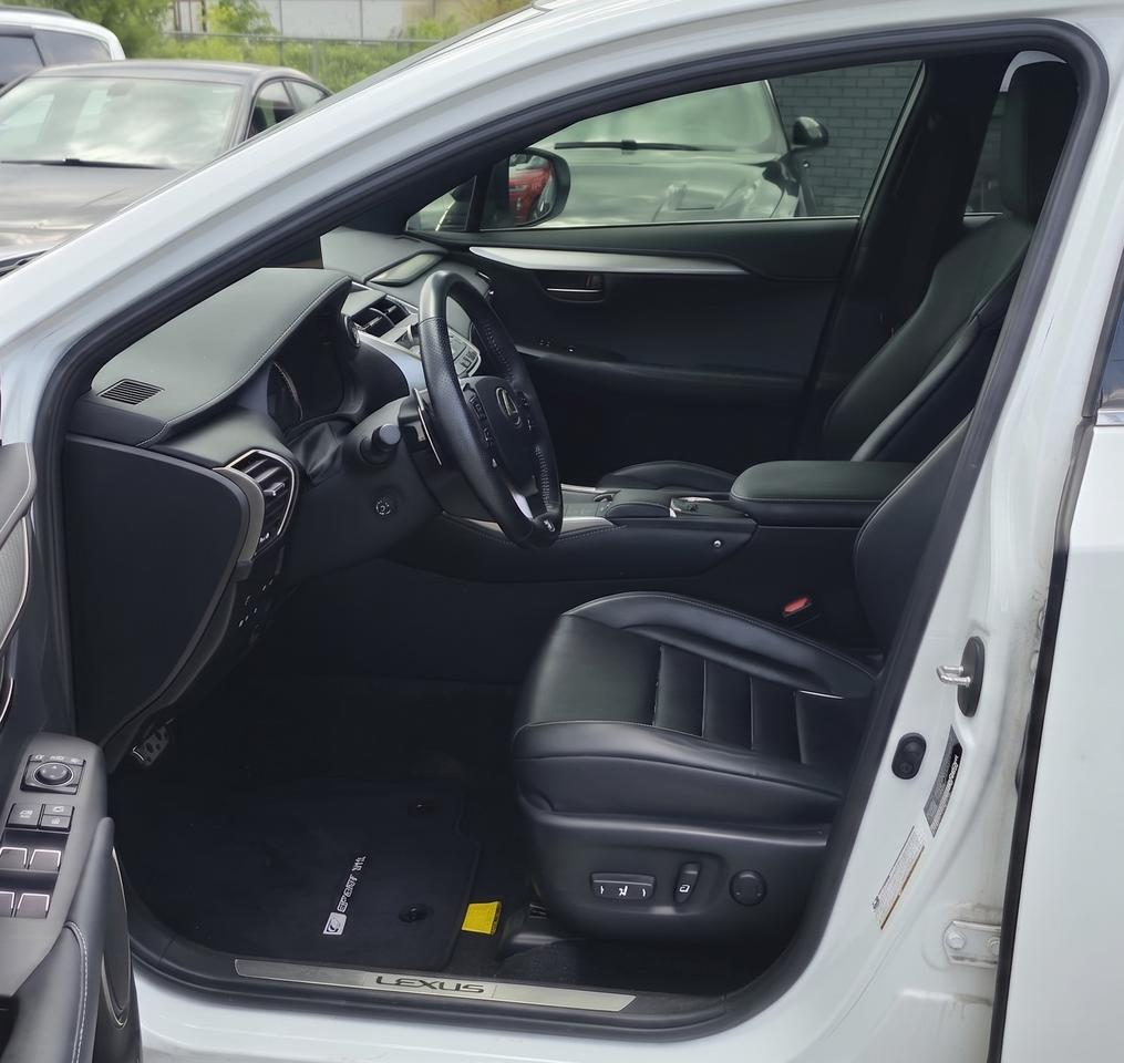 2020 Lexus NX NX300 FSPORT / NO ACCIDENTS / LEATHER / ROOF / NAV Photo3