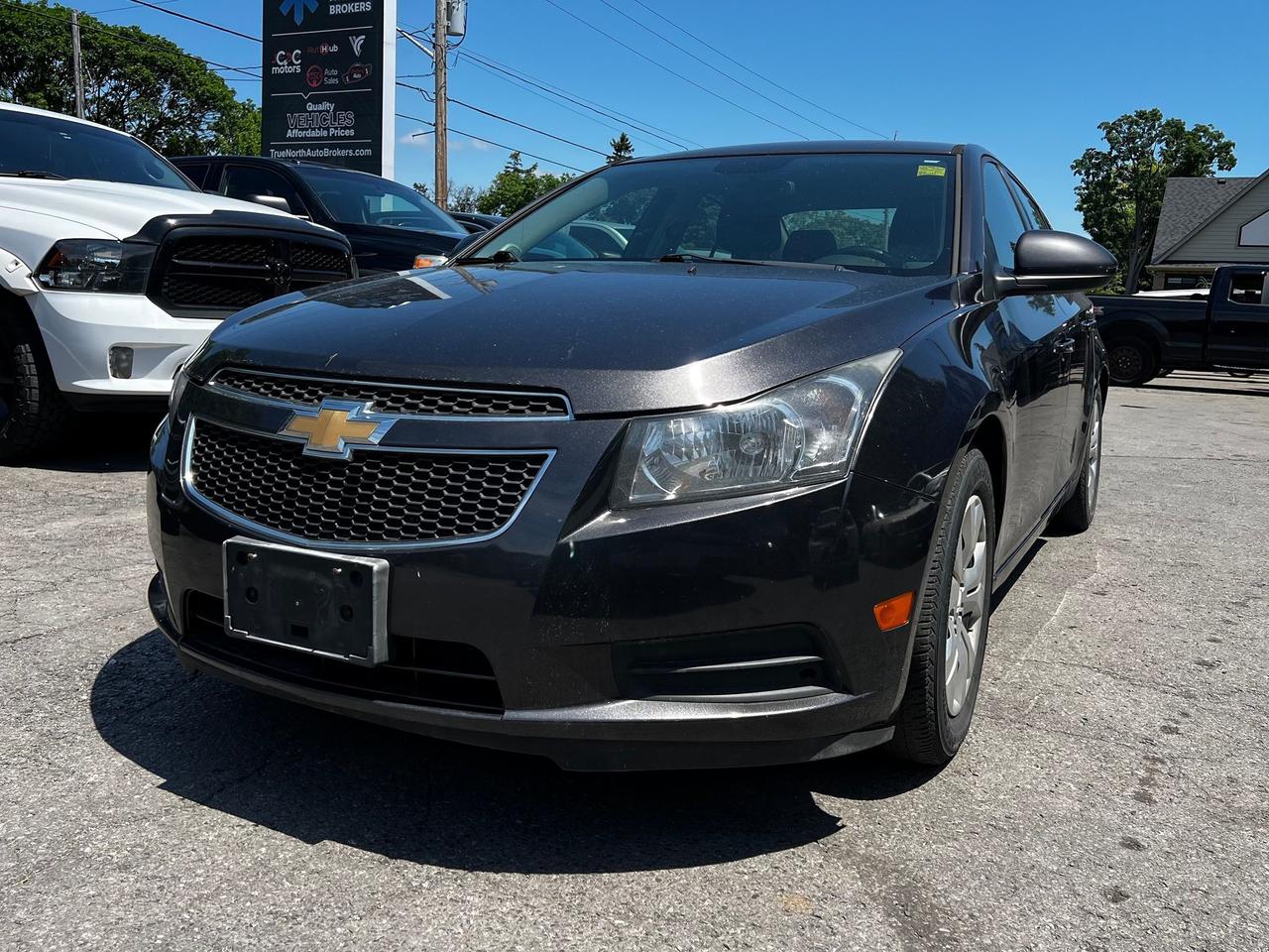 2014 Chevrolet Cruze 1LT Photo2