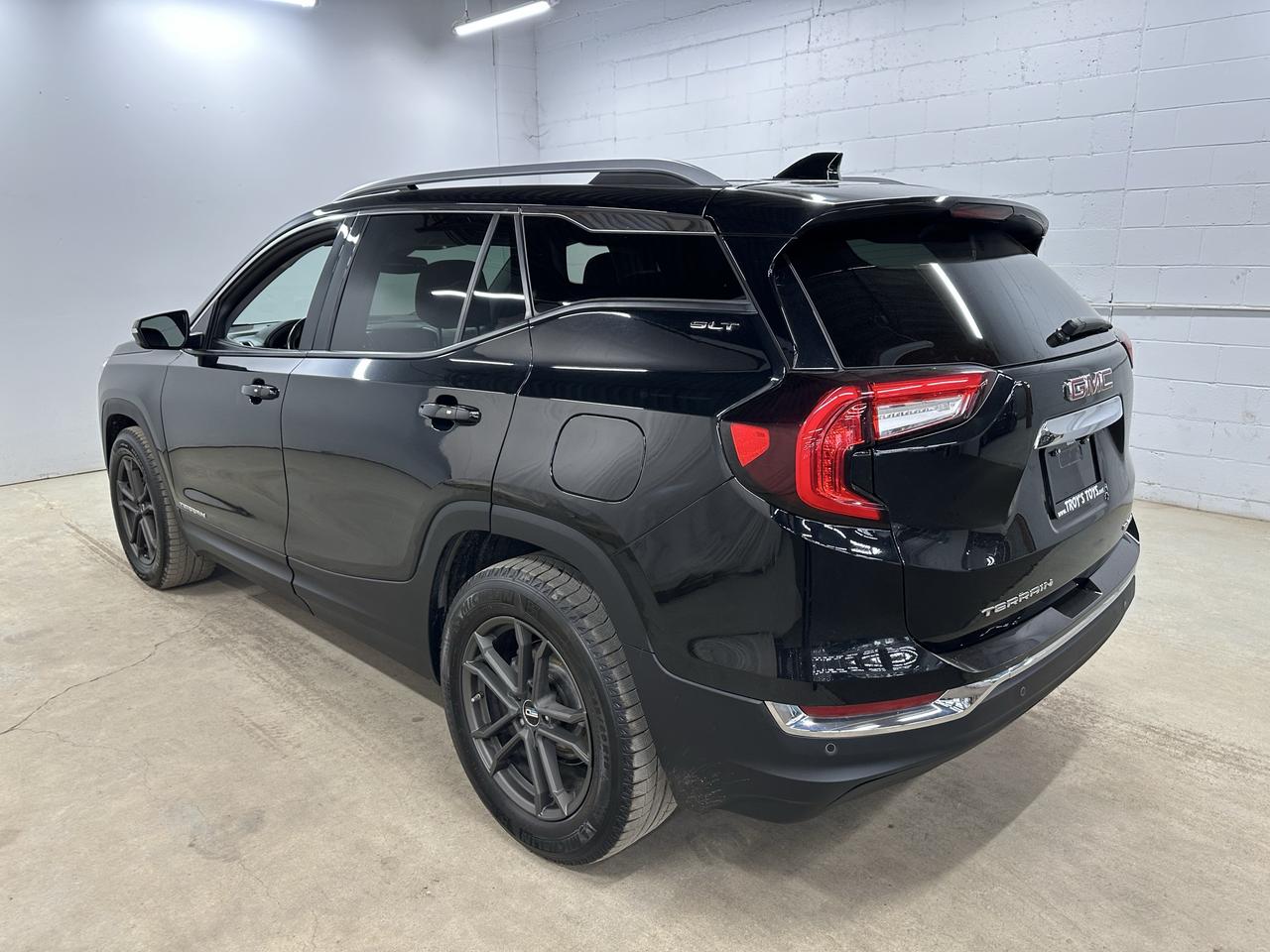 2022 GMC Terrain AWD 4DR SLT Photo4