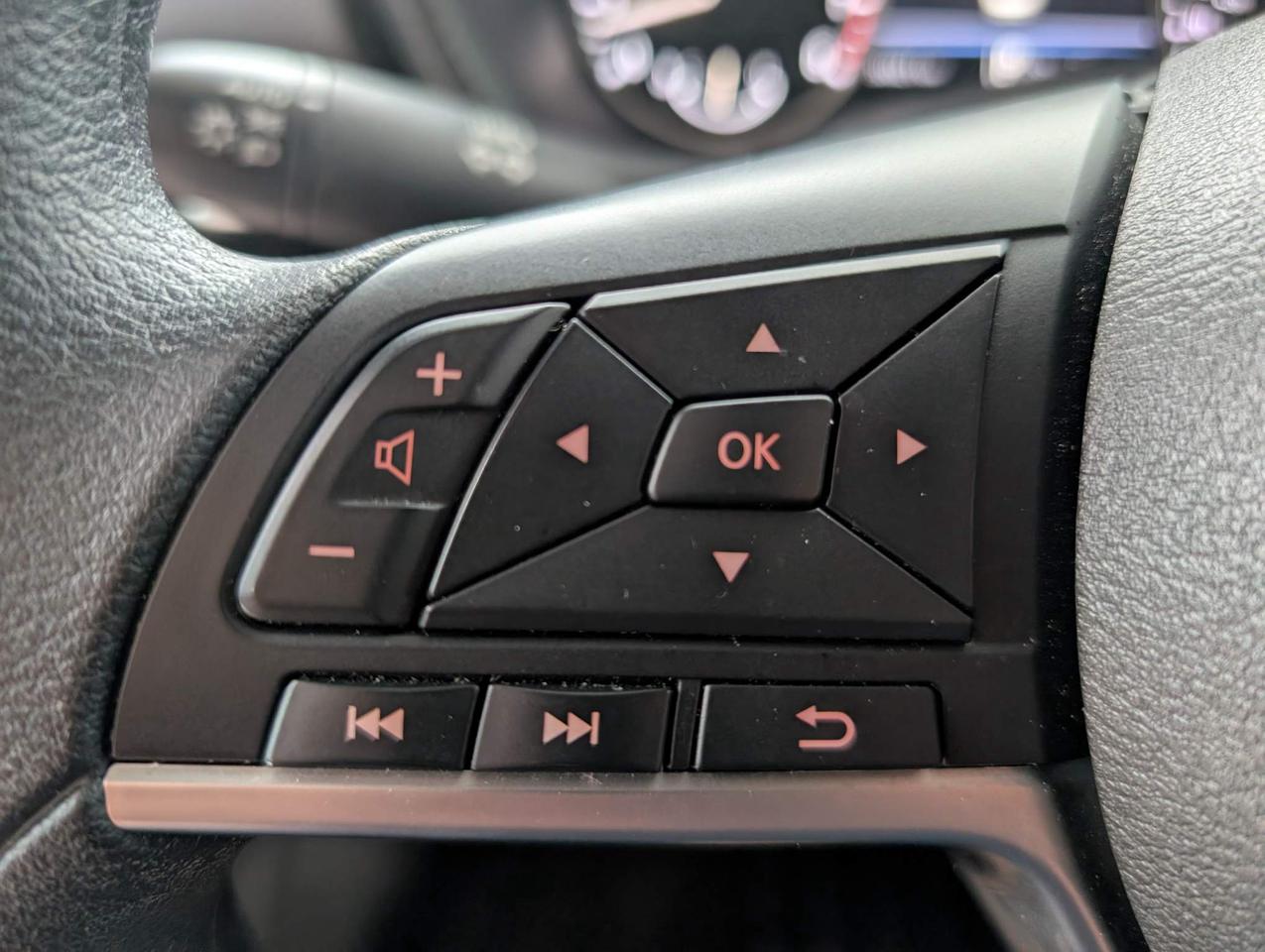 2024 Nissan Sentra SV Photo