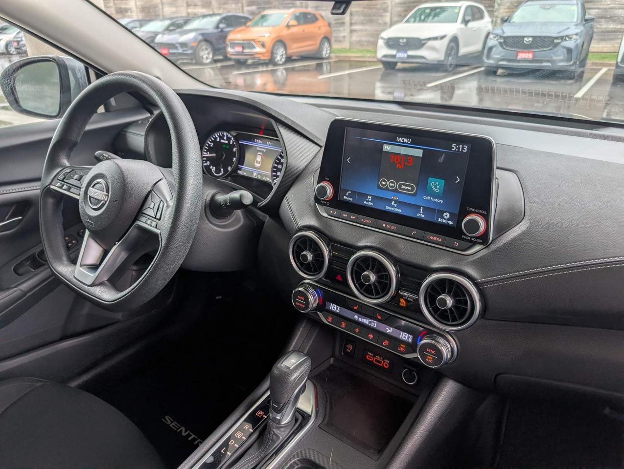 2024 Nissan Sentra SV Photo