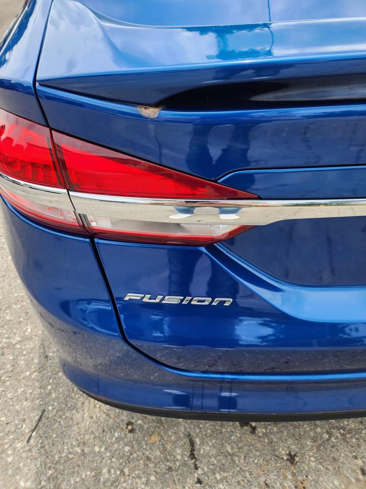 2017 Ford Fusion SE l Low KM l Clean Carfax l No Accidents Photo