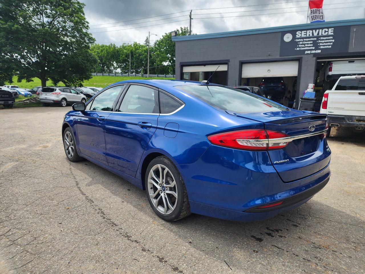 2017 Ford Fusion SE l Low KM l Clean Carfax l No Accidents Photo