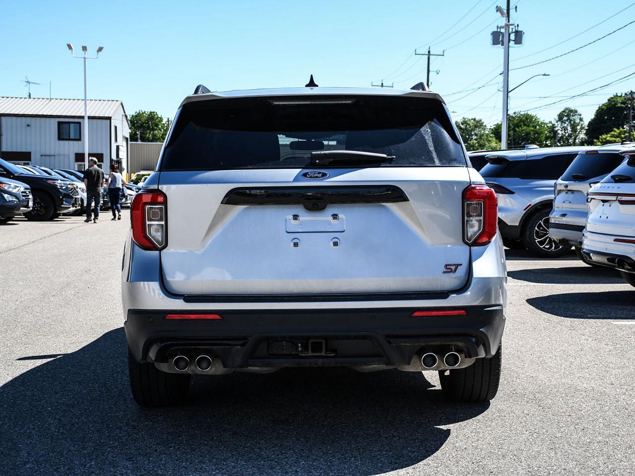 2023 Ford Explorer ST 4WD Photo