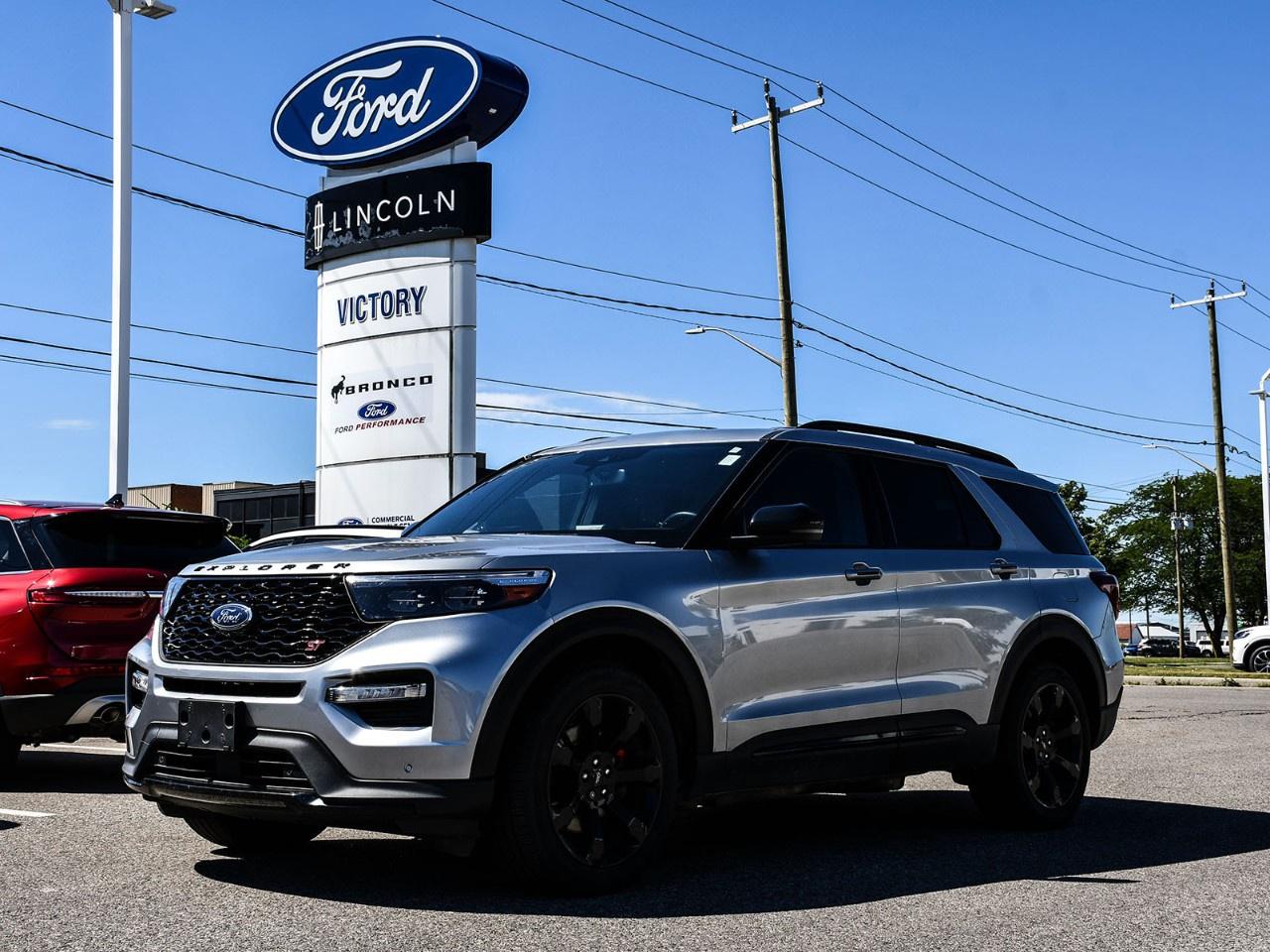 2023 Ford Explorer ST 4WD Photo