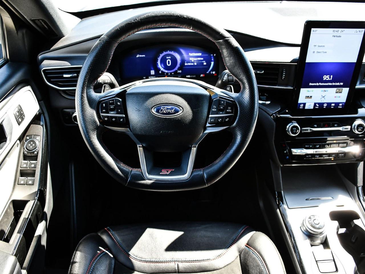 2023 Ford Explorer ST 4WD Photo