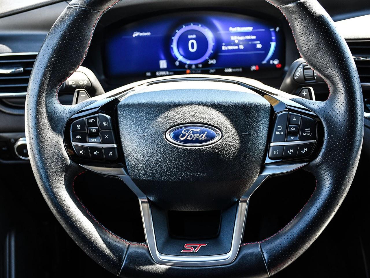 2023 Ford Explorer ST 4WD Photo