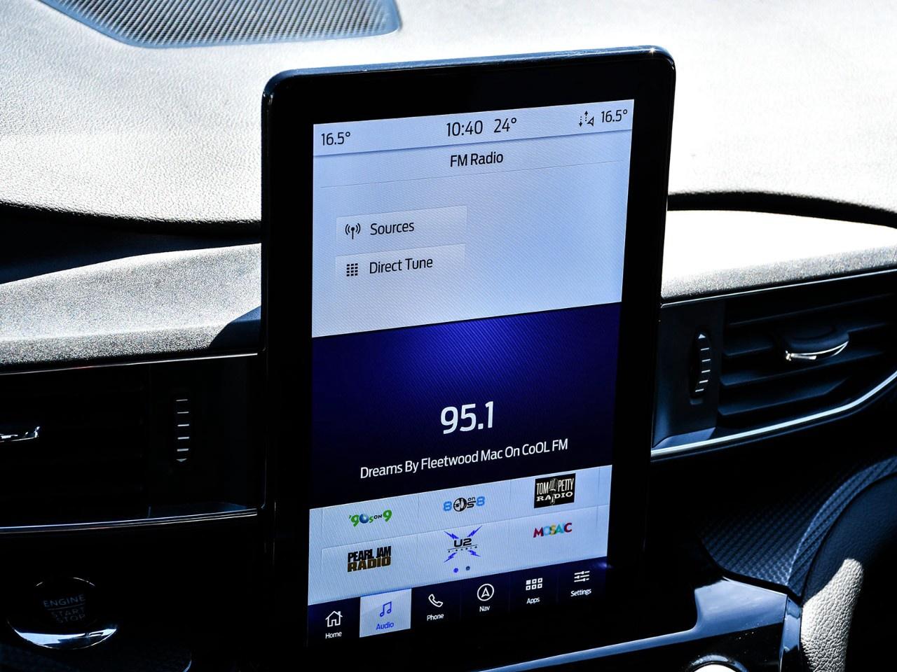 2023 Ford Explorer ST 4WD Photo
