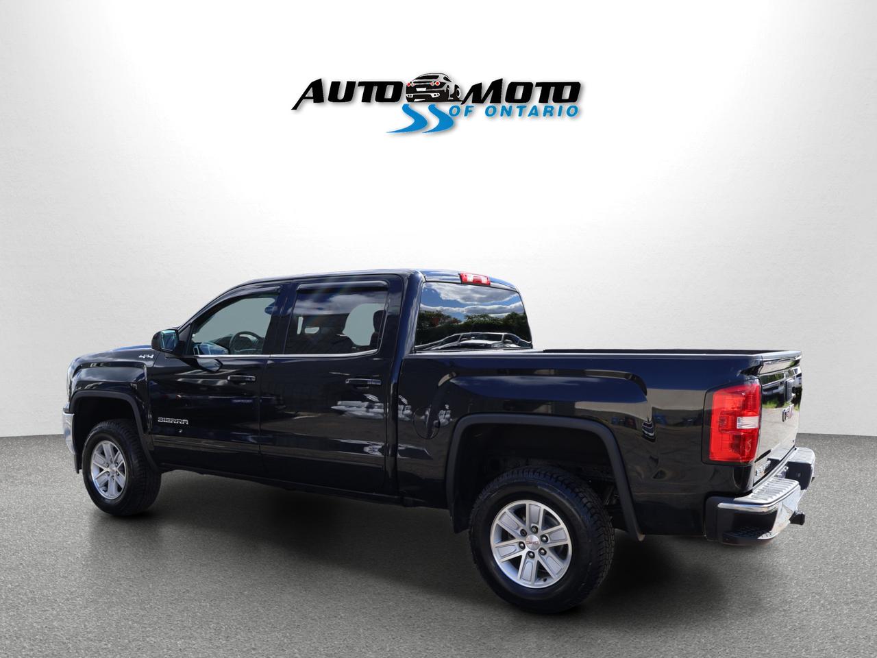 2018 GMC Sierra 1500 V8 SLE CREW 4WD CERTIFIED *CHEVROLET MAINTAIN* CAMERA BLUETOOTH CRUISE ALLOYS Photo