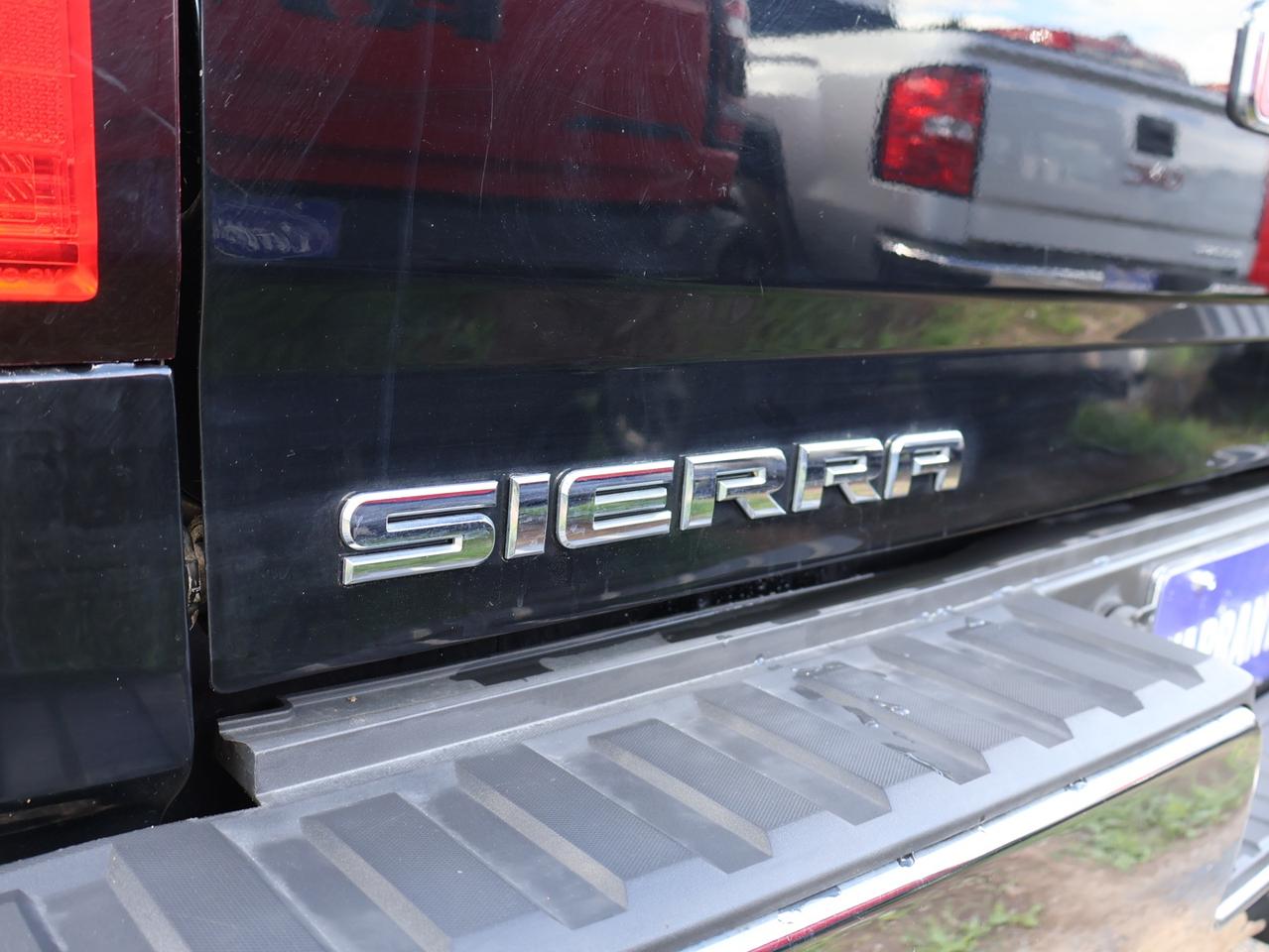 2018 GMC Sierra 1500 V8 SLE CREW 4WD CERTIFIED *CHEVROLET MAINTAIN* CAMERA BLUETOOTH CRUISE ALLOYS Photo