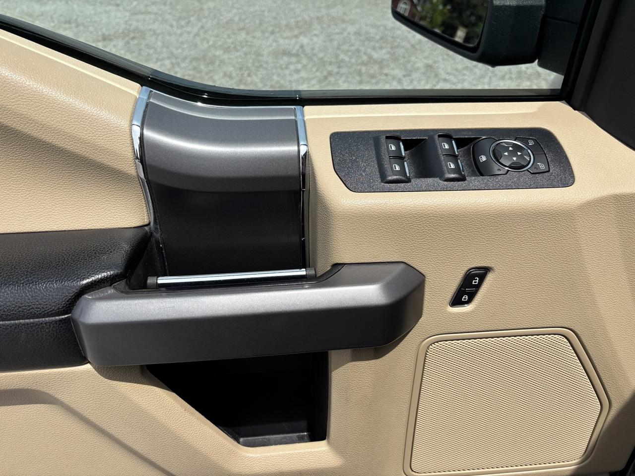 2019 Ford F-150 XLT Supercrew No Accidents~One Owner Photo