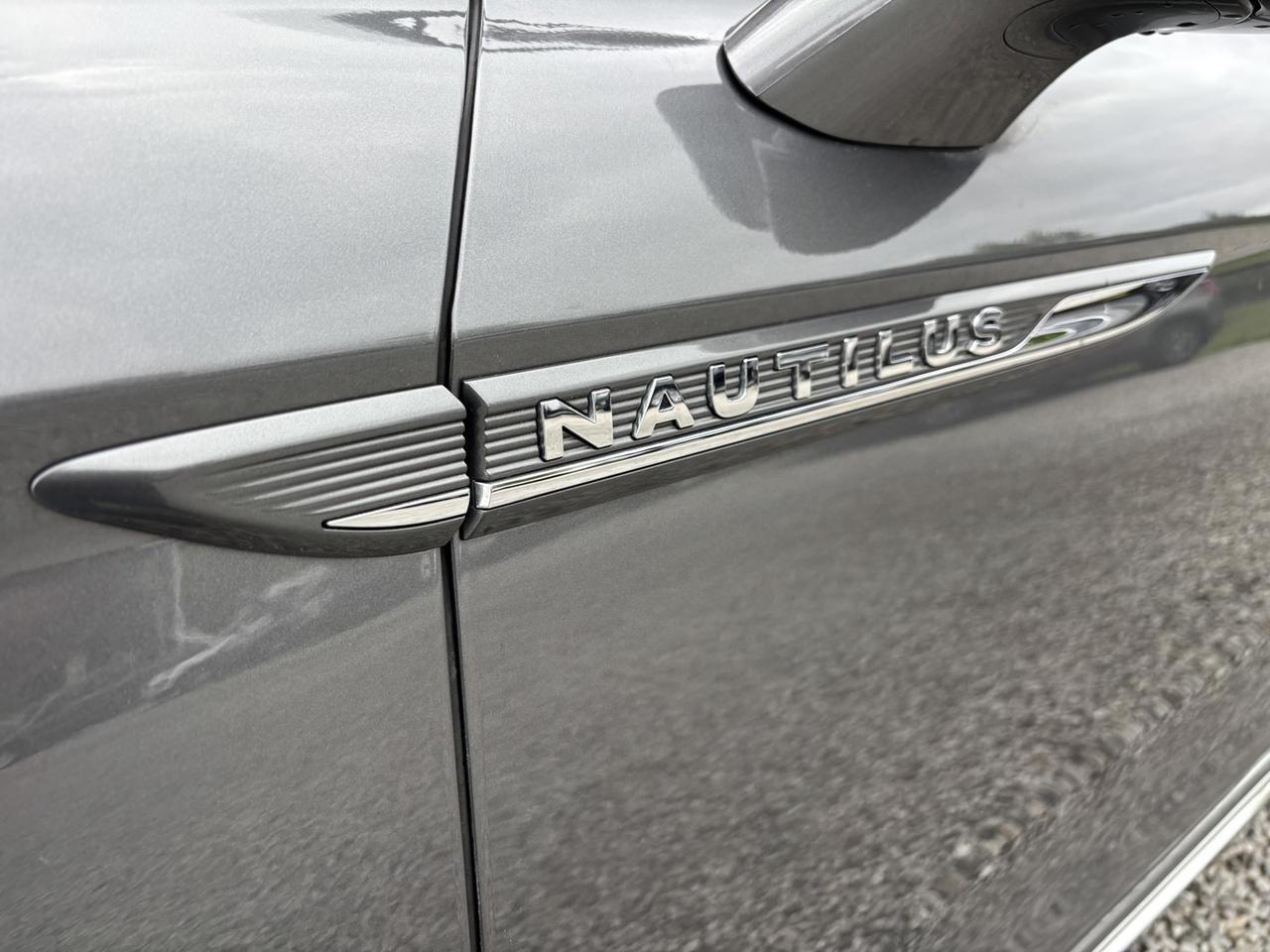 2021 Lincoln Nautilus Reserve AWD No Accidents! Photo