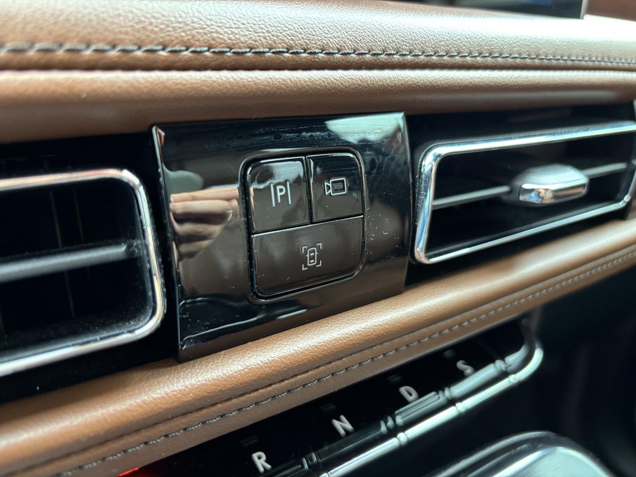 2021 Lincoln Nautilus Reserve AWD No Accidents! Photo