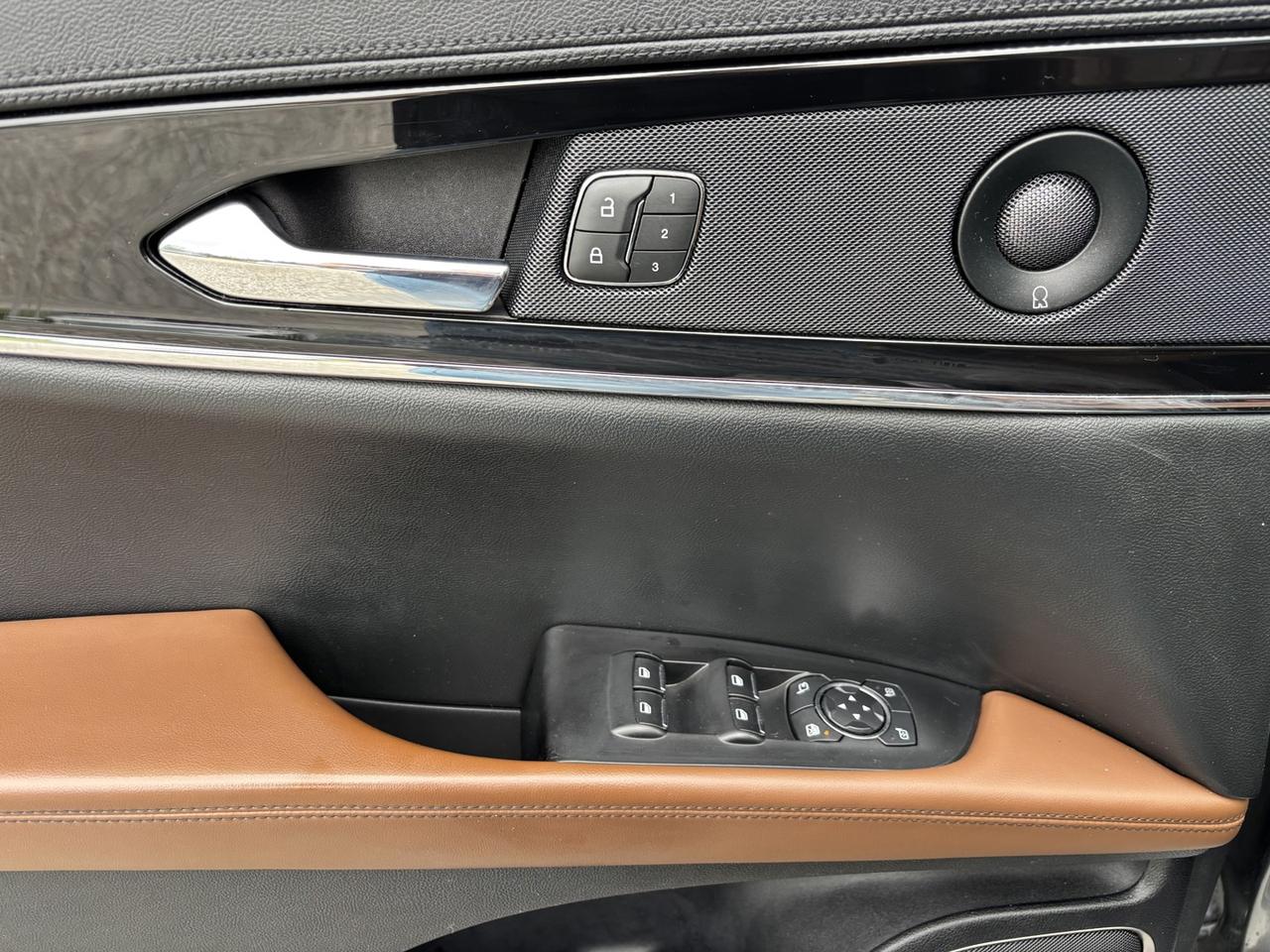 2021 Lincoln Nautilus Reserve AWD No Accidents! Photo