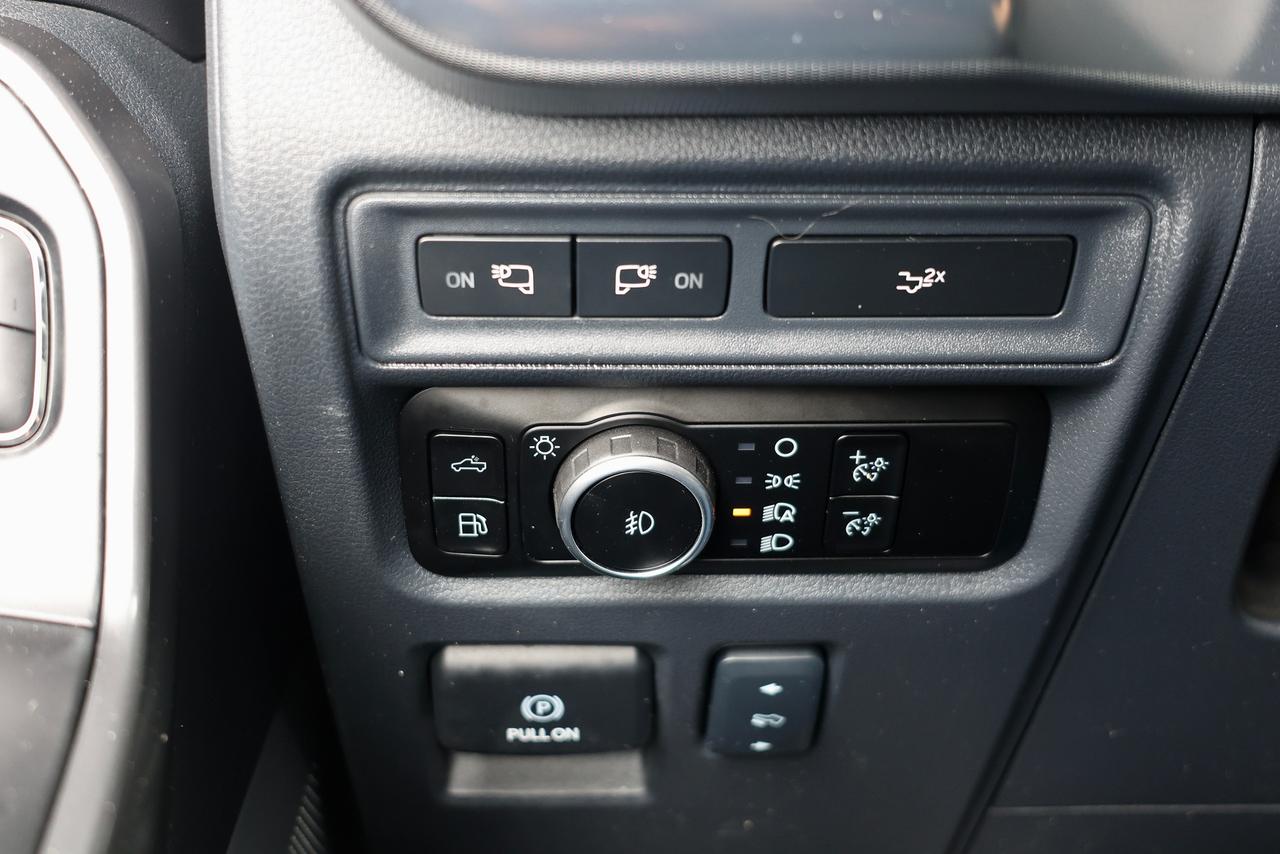 2024 Ford F-150 Lariat Crew Cab 3.5L PowerBoost Hybrid 4WD Photo