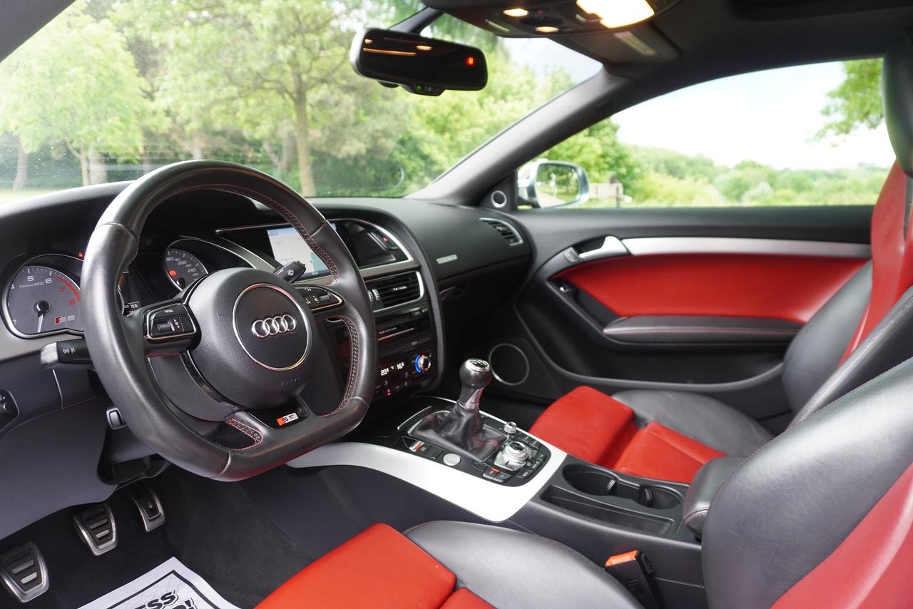 2013 Audi S5 6 SPD MANUAL / NO ACCIDENTS / LOADED / QUATTRO !! Photo