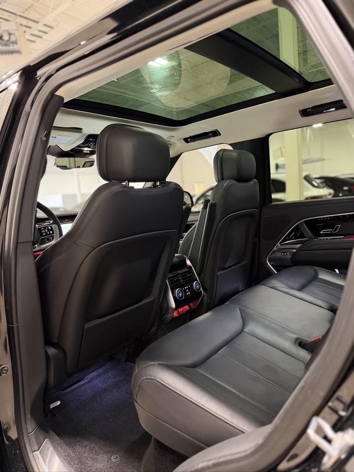 2023 Land Rover Range Rover SE | REAR WHEEL STEERING | CARPLAY| Photo