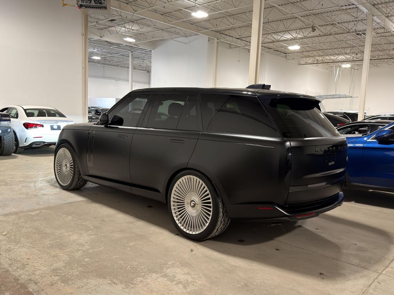 2023 Land Rover Range Rover SE | REAR WHEEL STEERING | CARPLAY| Photo3