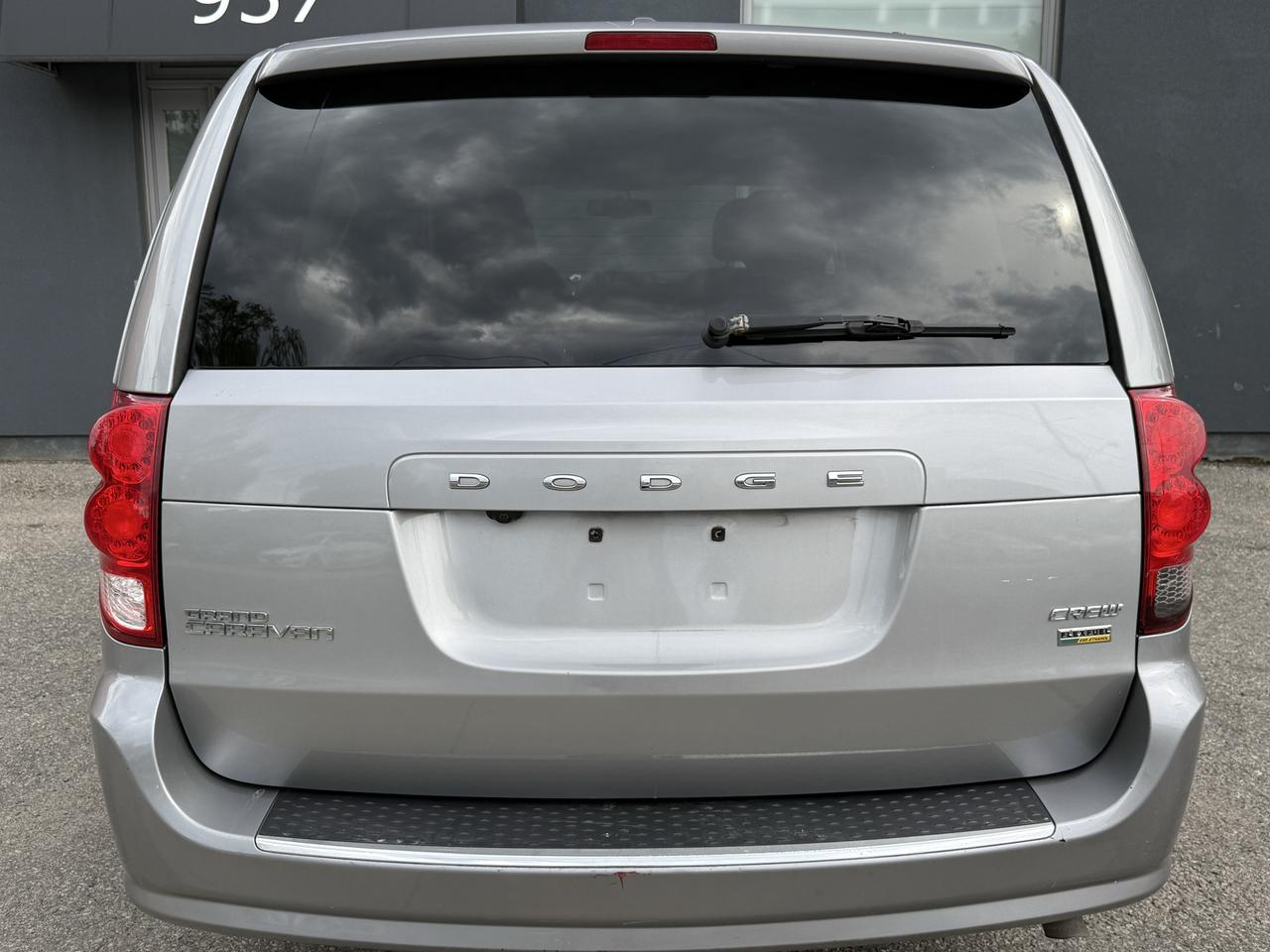 2017 Dodge Grand Caravan Crew Plus Photo