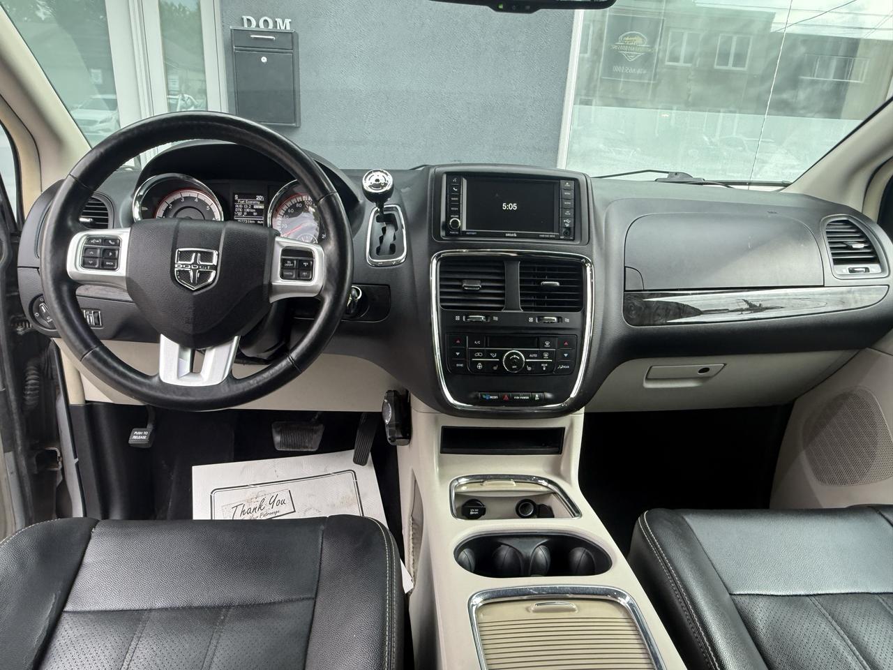 2017 Dodge Grand Caravan Crew Plus Photo