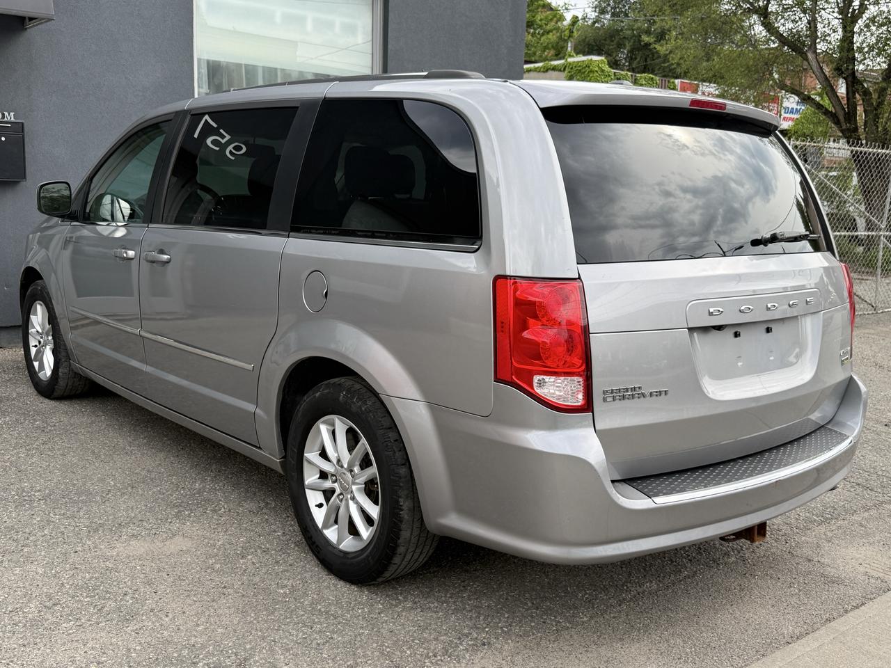 2017 Dodge Grand Caravan Crew Plus Photo