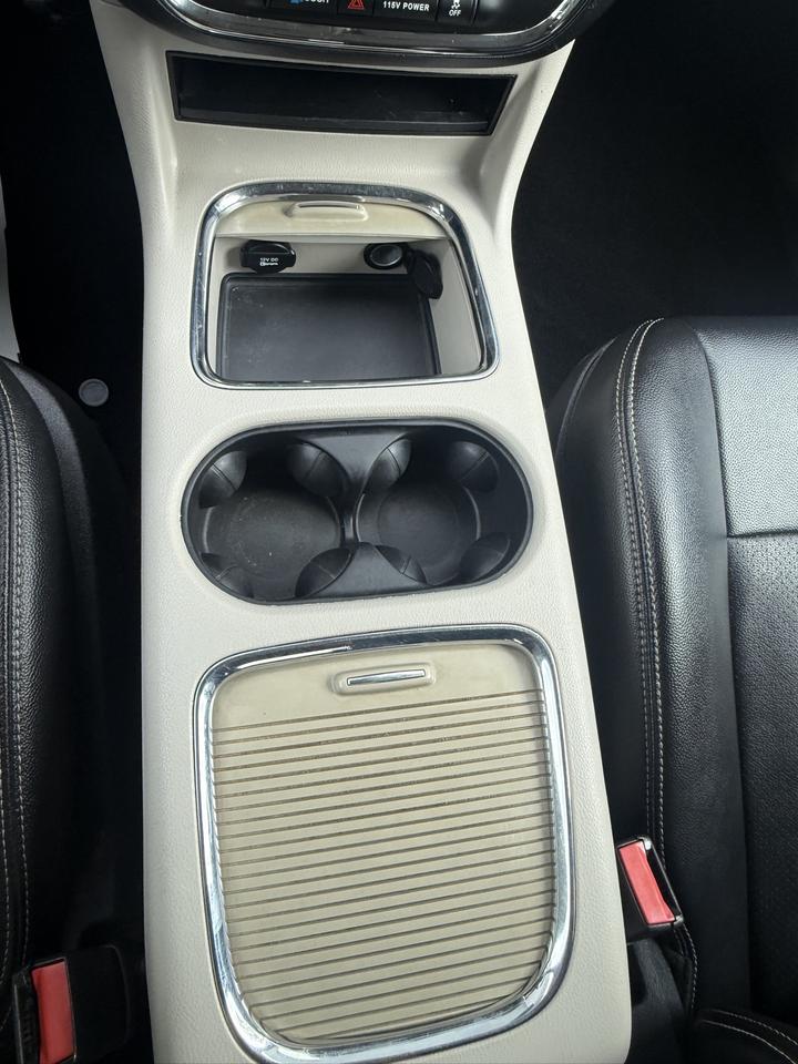 2017 Dodge Grand Caravan Crew Plus Photo