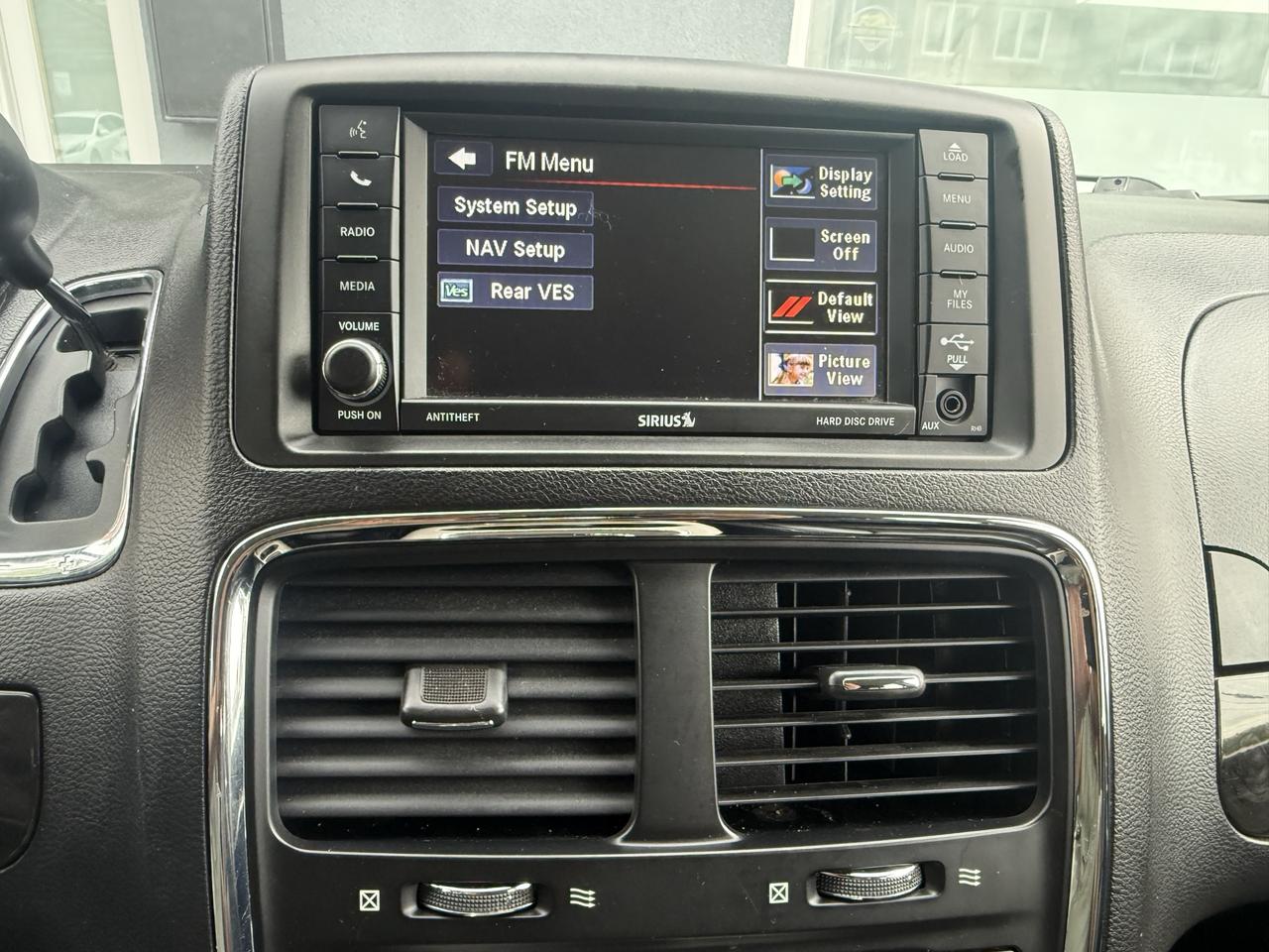 2017 Dodge Grand Caravan Crew Plus Photo