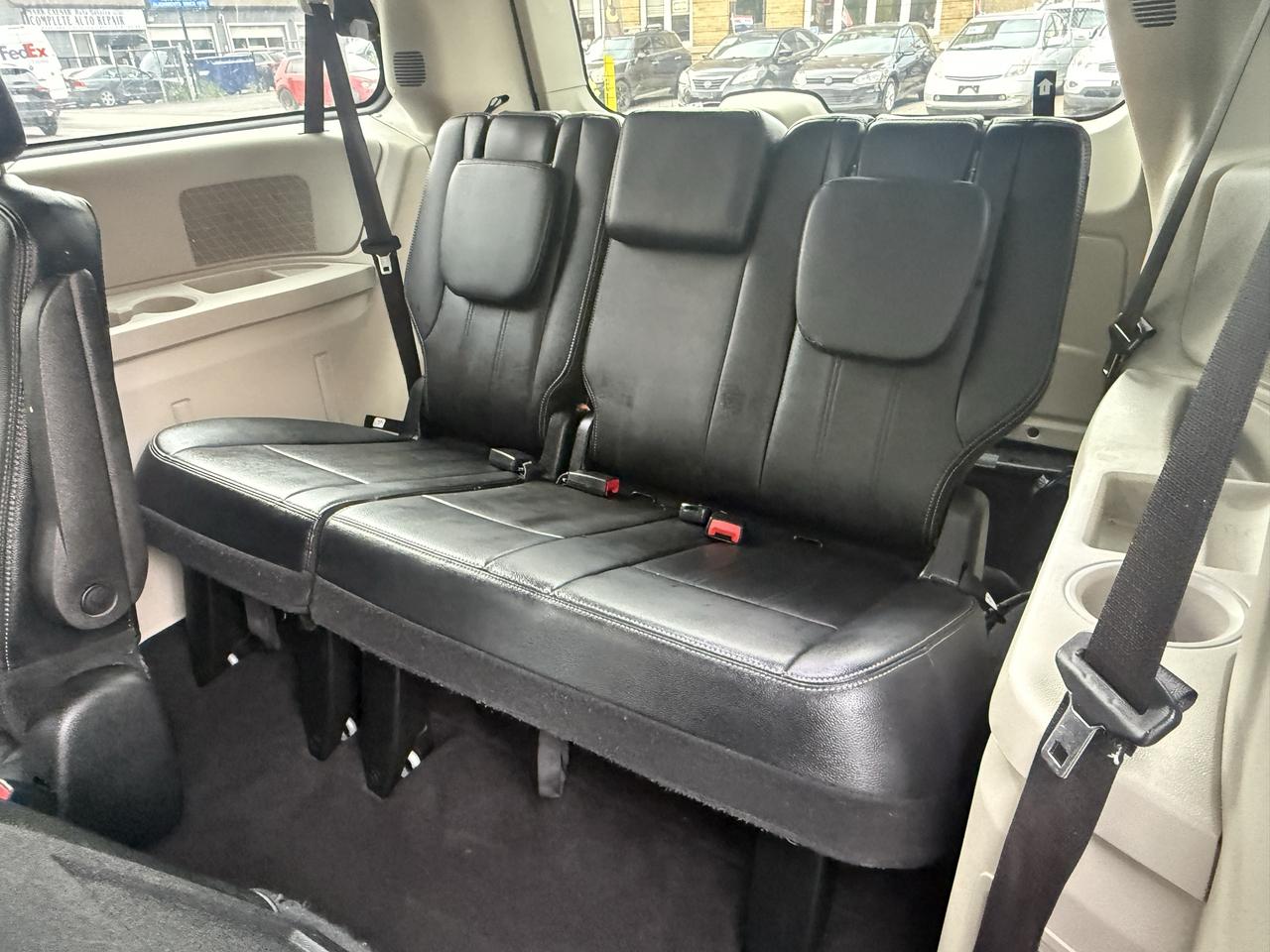 2017 Dodge Grand Caravan Crew Plus Photo
